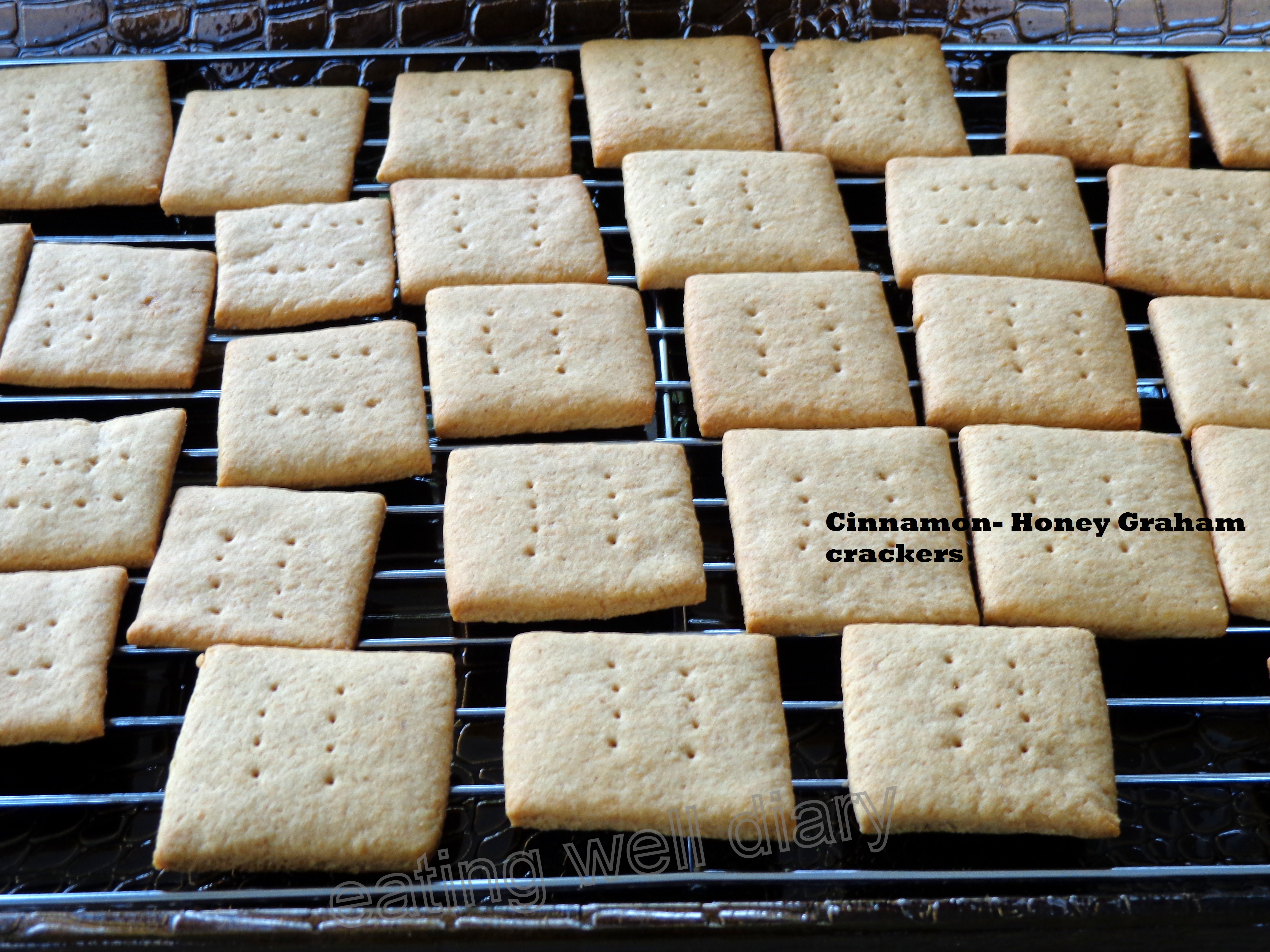 cinnamon-honey Graham crackers (whole wheat)